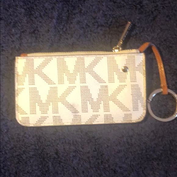 MICHAEL KORS KEYCHAIN COIN WALLET - Picture 2 of 4